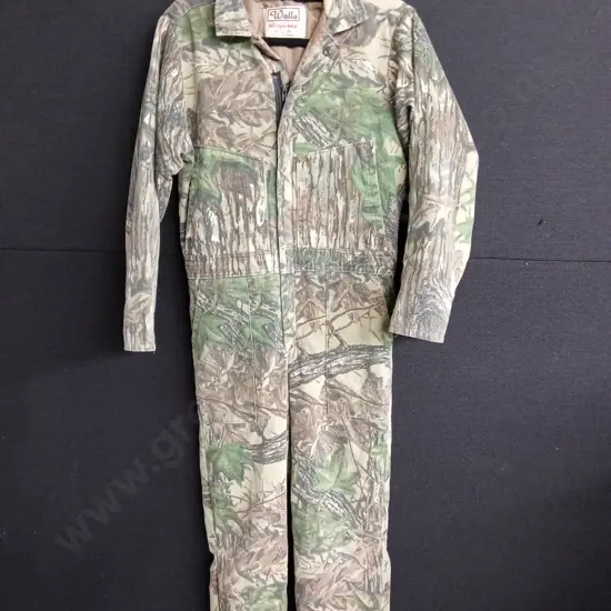 WALLS BLIZZARD-PRUF CAMO ONE-PIECE SIZE YOUTHS 18 REGULAR