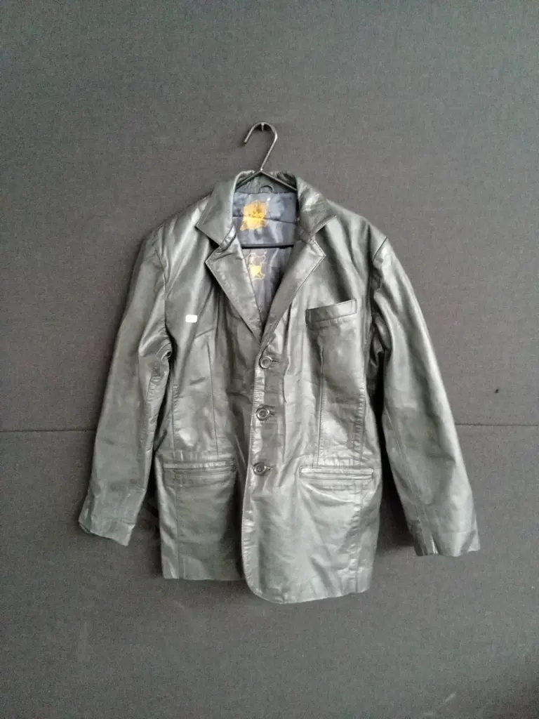 BLACK LEATHER JACKET Image 1++