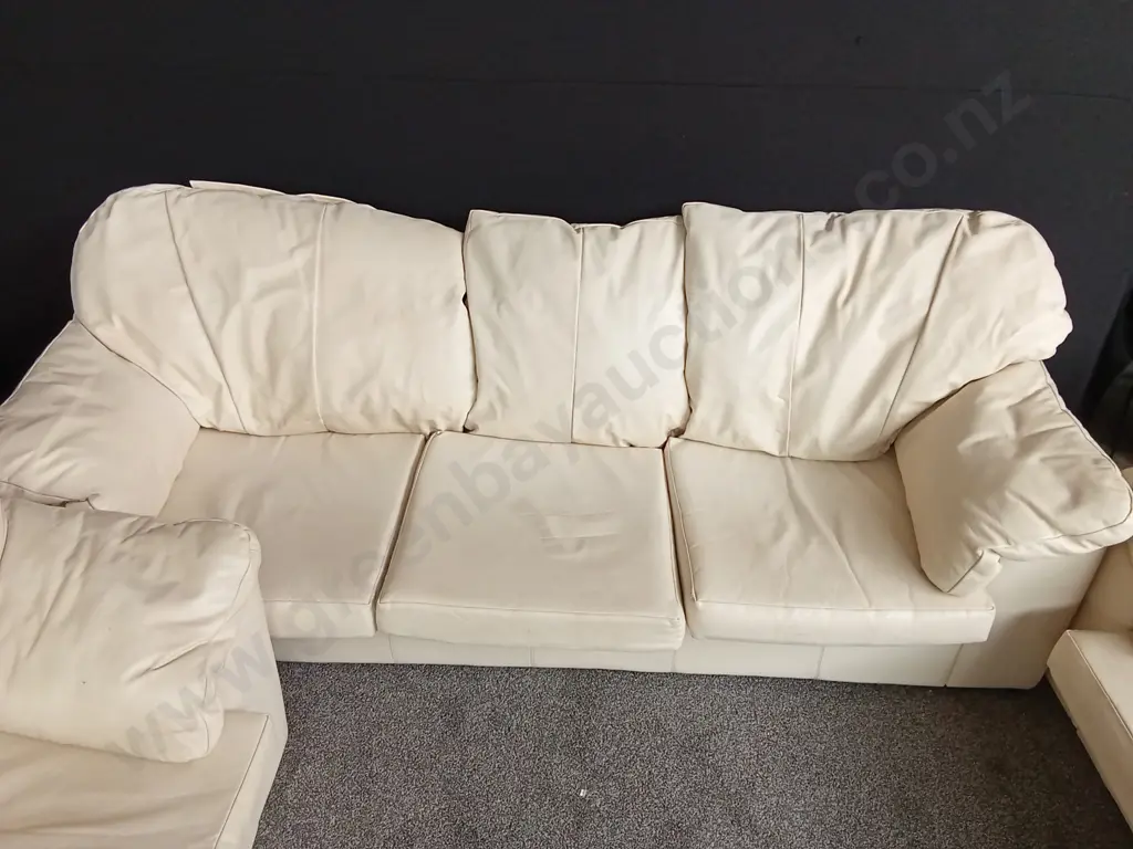 3 PIECE BEIGE COUCH SET (MEASUREMENTS IN DESCRIPTION) Image 1++