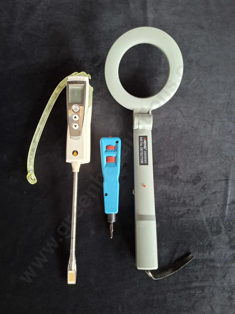 MISCELLANEOUS ITEMS INCLUDING HILTI PD5 LASER MEASURE, VITO COOKING OIL TESTER AND HAND HELD METAL DETECTOR Image 1++