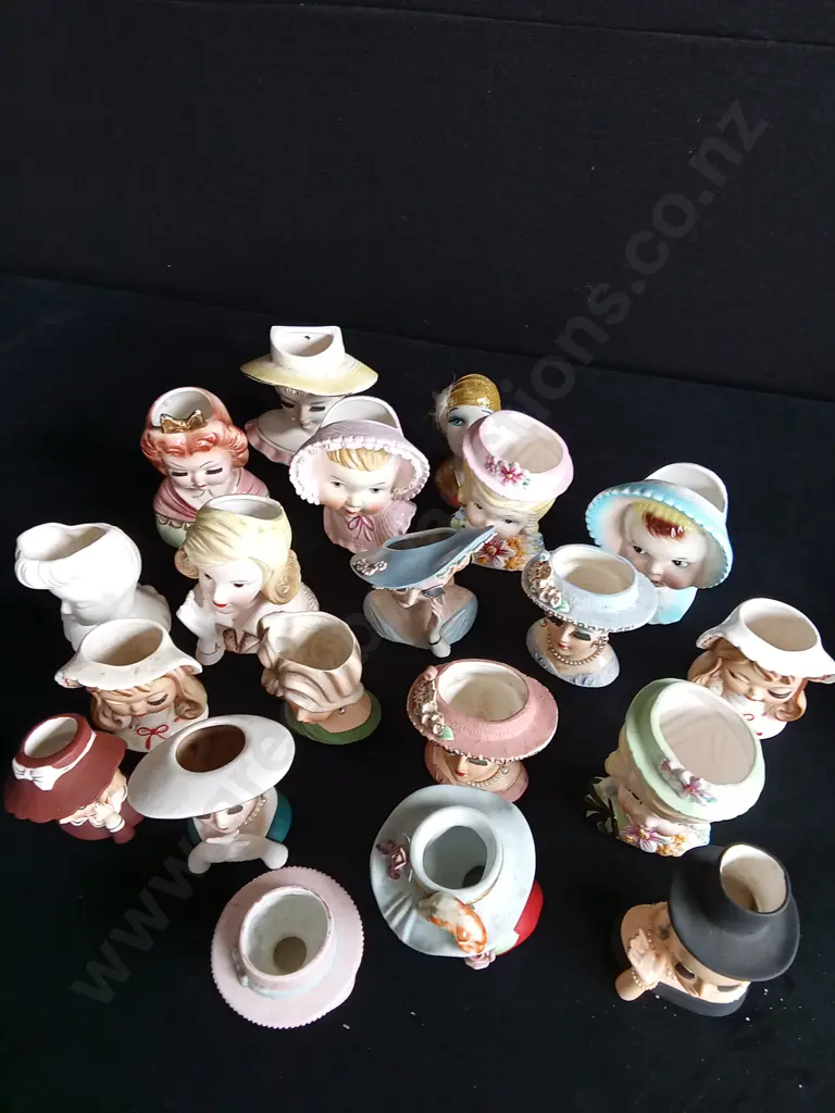 VINTAGE MIX OF LADY HEAD VASES Image 1++