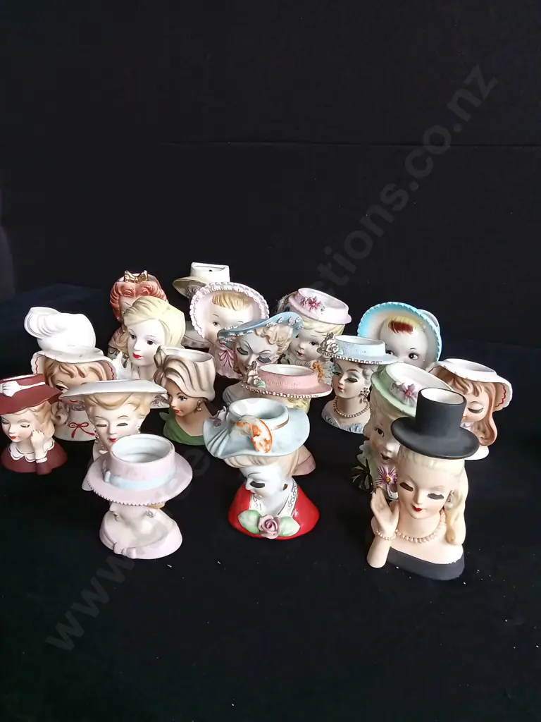 VINTAGE MIX OF LADY HEAD VASES Image 1++