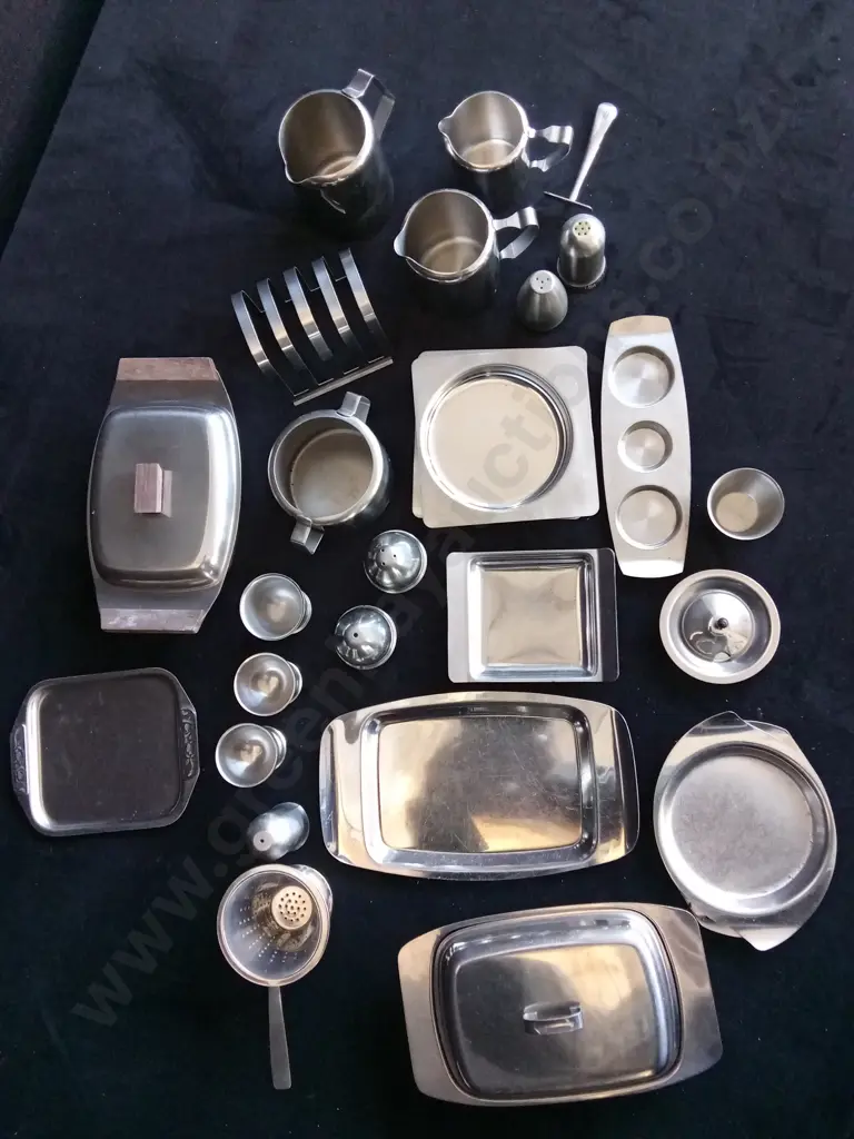 VINTAGE STAINLESS STEEL KITCHEN SET Image 1++