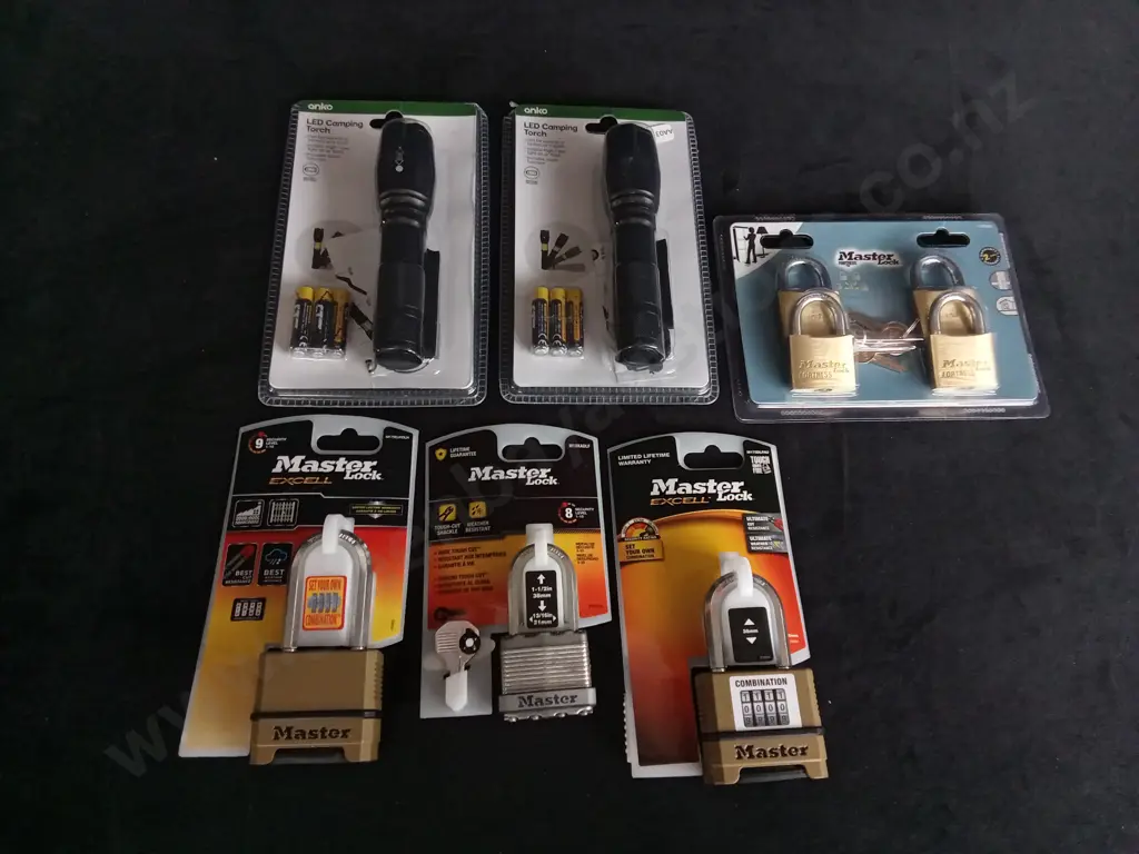 LOCKS AND TORCHES Image 1++