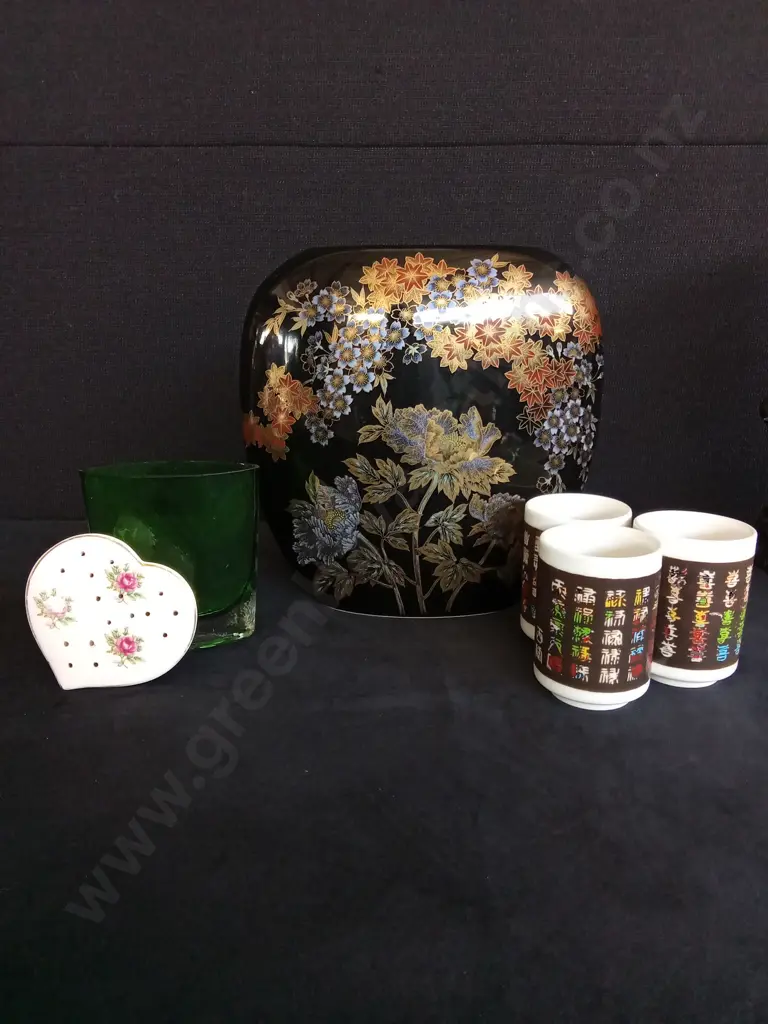 2 VASES SET OF 3 JAPANESE CUPS AND A HEART Image 1++