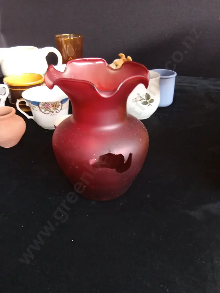 ASSORTMENT OF CUPS Image 1++