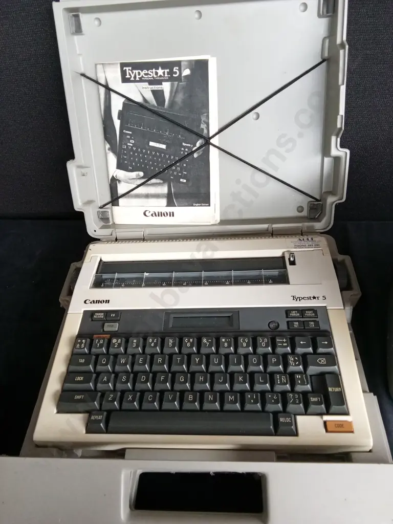 CANON TYPESTAR 5 PORTABLE TYPEWRITER AND 2 VINTAGE S&V MINI PORTABLE TELEVISION RADIO Image 1++