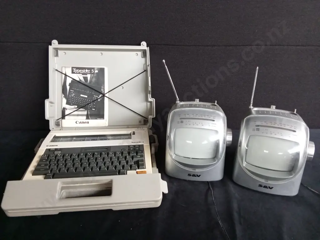 CANON TYPESTAR 5 PORTABLE TYPEWRITER AND 2 VINTAGE S&V MINI PORTABLE TELEVISION RADIO Image 1++