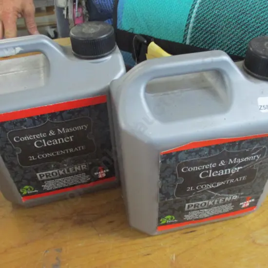 2 Buckets Concrete Cleaner