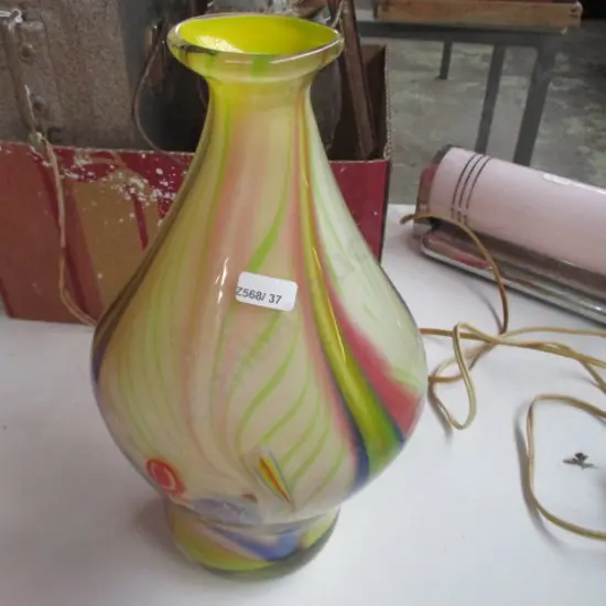 Art Glass Vase
