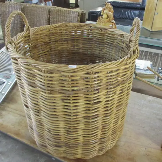 Willow Hamper