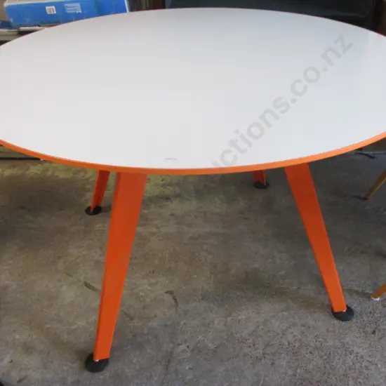 Retro Table