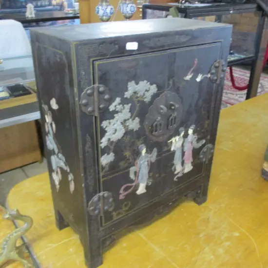 Chinese Cabinet