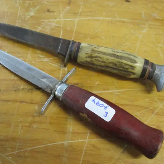 2 Knives