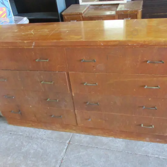 8 Drawer Chest