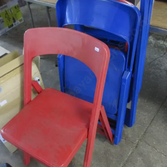 4 Folding Chairs