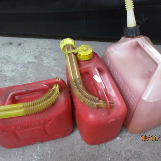 3 Gas Cans