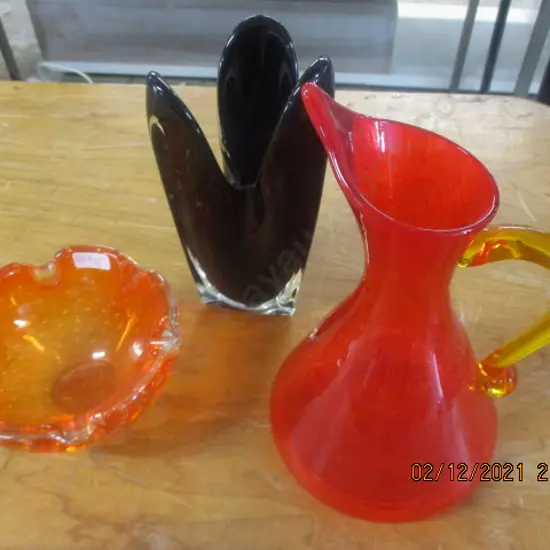 3 Pieces Art Glass