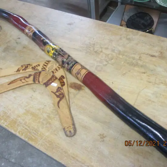 Didgeredo and Boomerangs