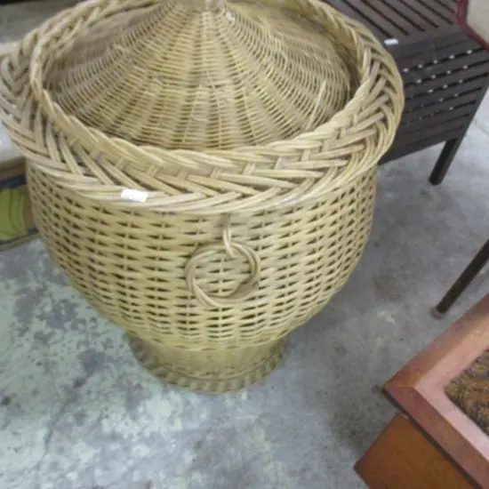 Cane Hamper