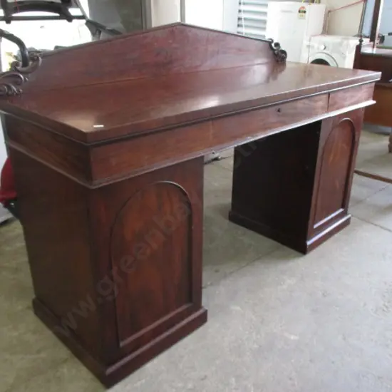 Mahog Chiffonier