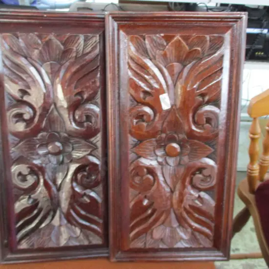 2 Molded Panels