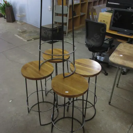 6 Bar Stools
