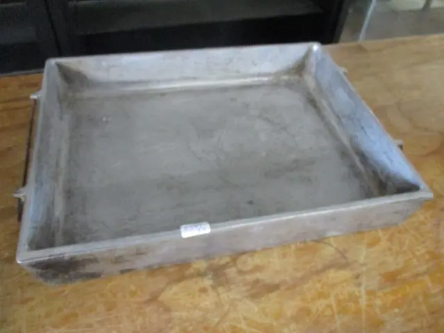 Metal Tray Image 1++