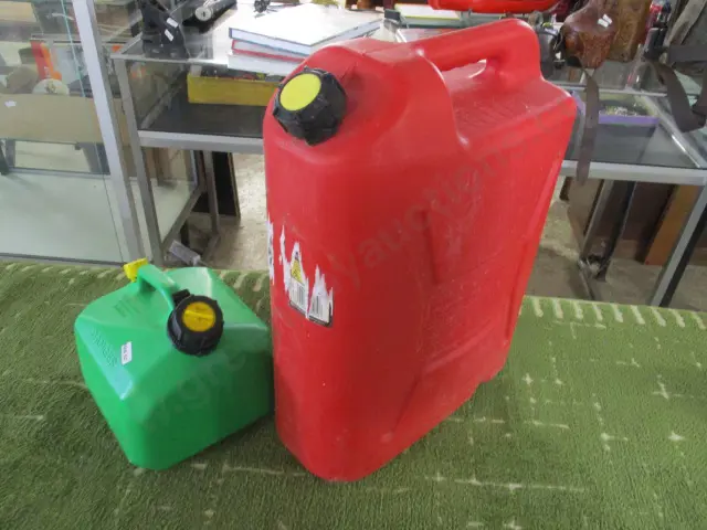 Gas Cans Image 1++