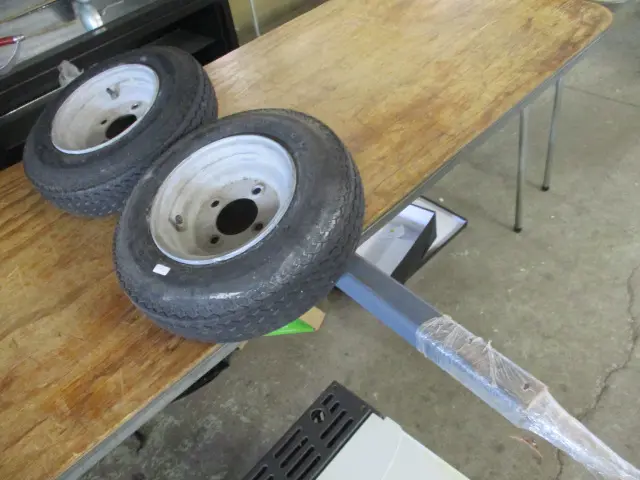 Axel and Wheels Image 1++