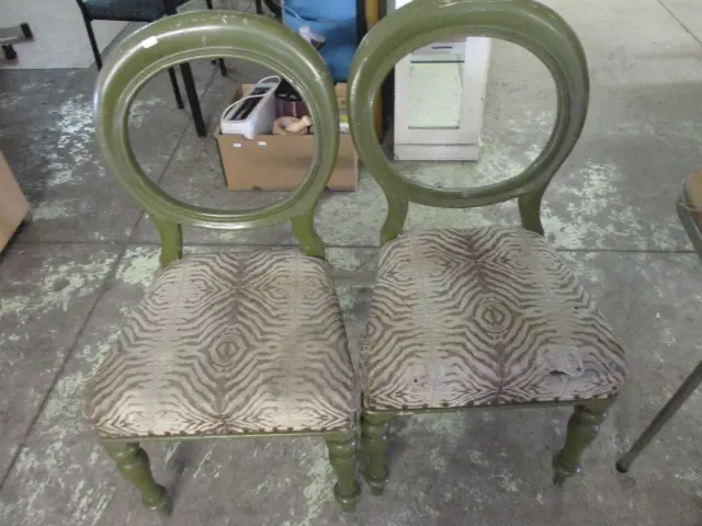 Pr Balloon Back Chairs Image 1++