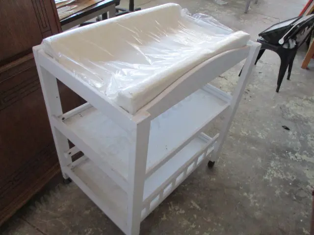 Changing Table Image 1++