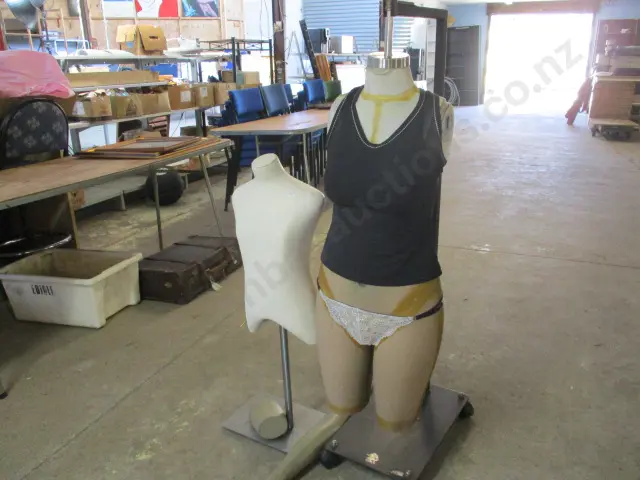 Mannaquins Image 1++