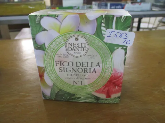 PERFUME BOTTLE BY NESTI DANTE Image 1++