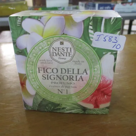 PERFUME BOTTLE BY NESTI DANTE