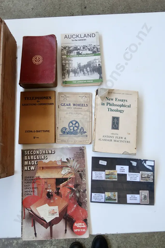 COLLECTION OF BOOKS AND STAMPS Image 1++