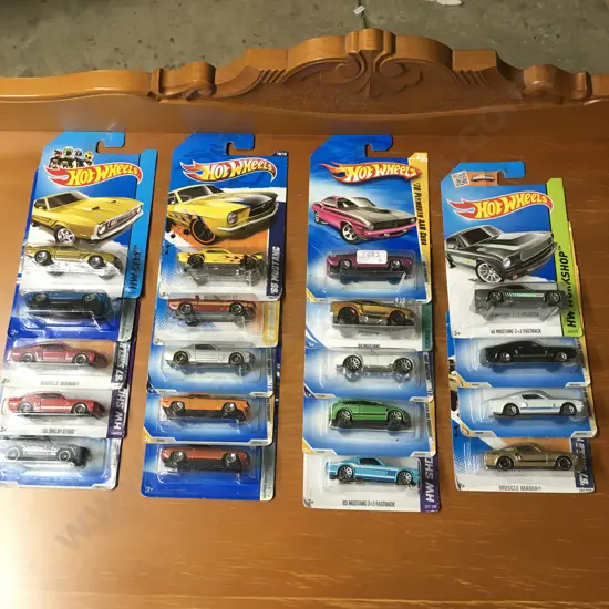 HOT WHEELS COLLECTION OF DIE-CAST TOY CARS 19X (PACKAGED)