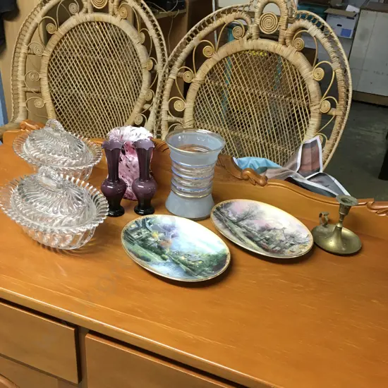 COLLECTION OF GLASS COLLECTABLES - ANTIQUE FRANKLIN PLATES, LIMITED EDITION COLLECTOR PLATES