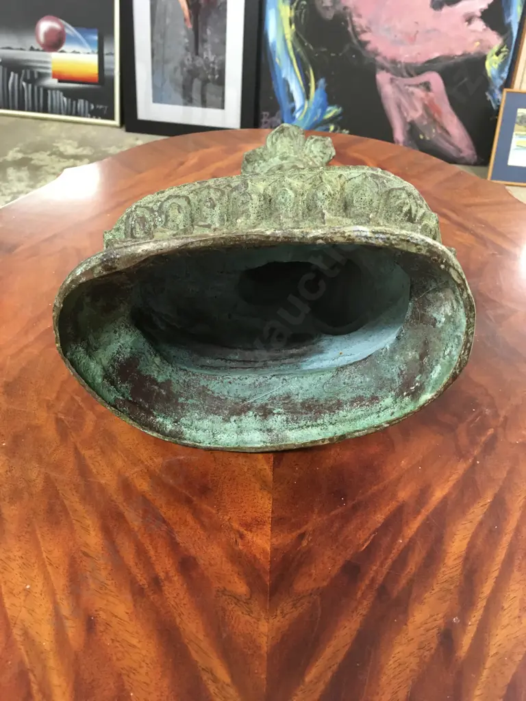 SEATED BRONZE BUDDHA STATUE WITH WEATHERED GREEN PATINA Image 1++