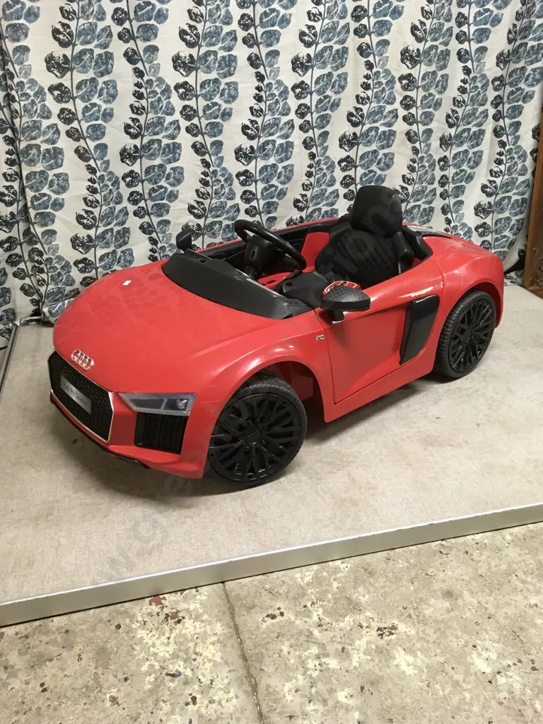 RIDE ON TOY CAR FOR KIDS AUDI R8 SPYDER Image 1++