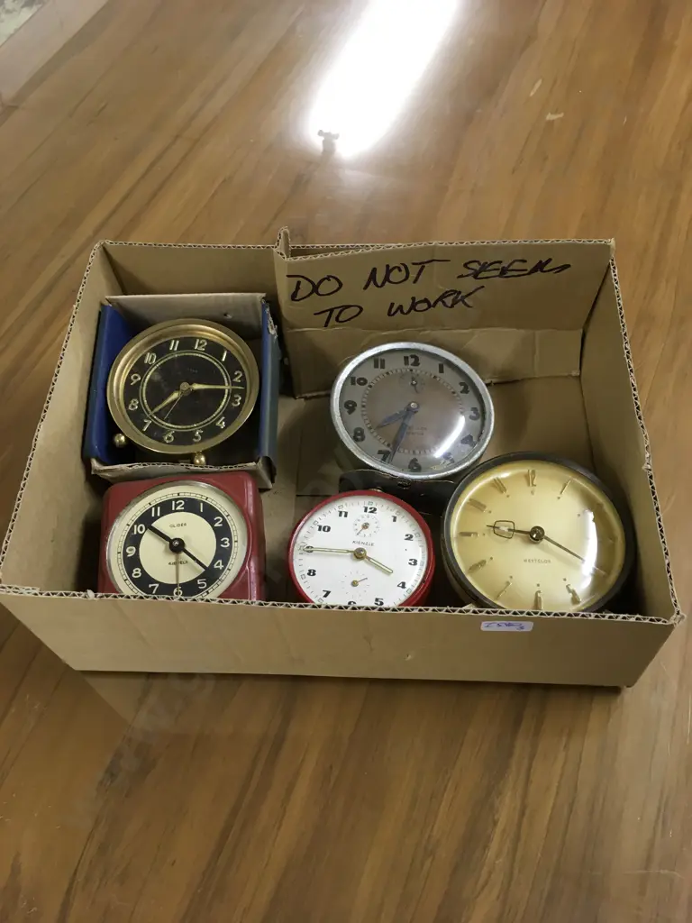 VINTAGE ALARM CLOCKS - UNTESTED Image 1++