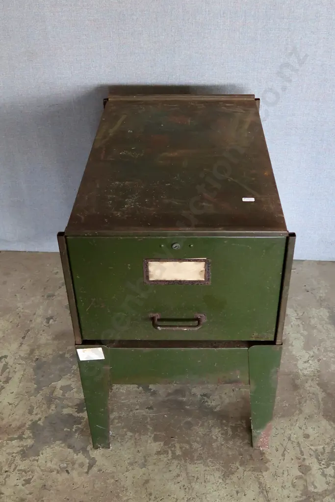 VINTAGE GREEN METAL FILING CABINET - SINGLE DRAWER ON SEPARATE MATCHING METAL STAND GREAT ORIGINAL PATINA Image 1++