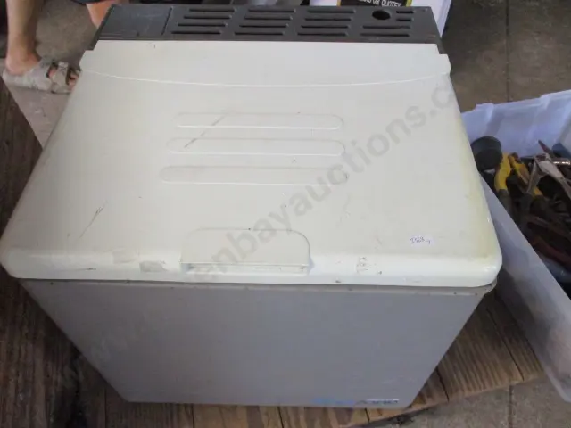 CHILLER / CHILLY BIN Image 1++