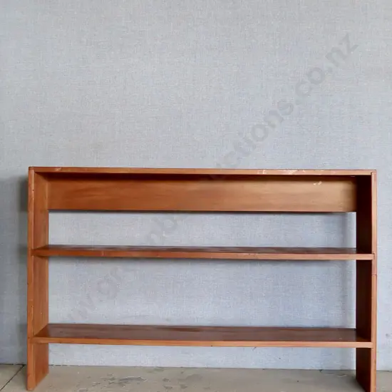 SMALL WOODEN SHELF UNIT