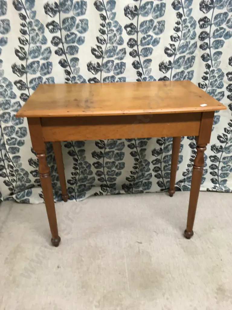 KAURI SIDE OR END TABLE Image 1++