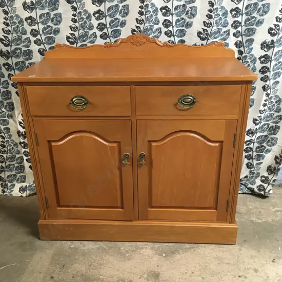 VINTAGE STYLE BUFFET CABINET. ONE FELT LINED DRAWER WITH 2 DOORS