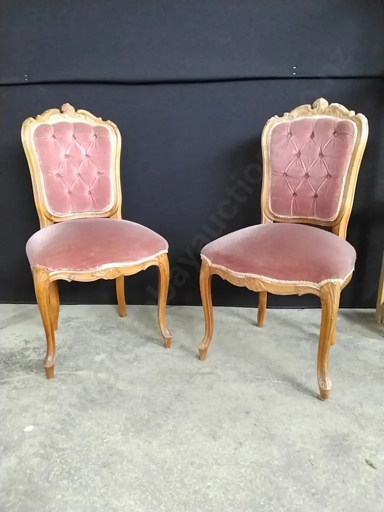 4 x PINK CUSHIONED DINING CHAIRS (2 PICTURED) Image 1++