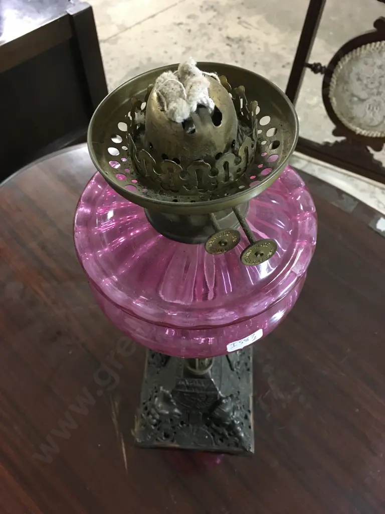 LATE 19TH CENTURY VICTORIAN BRASS DOUBLE BURNER BANQUET OIL LAMP Image 1++