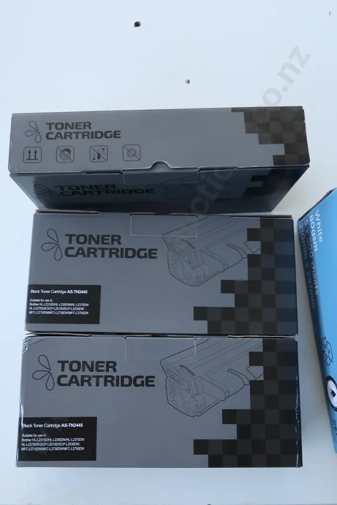 BROTHER PRINTER WITH TONER CARTRIDGES Image 1++