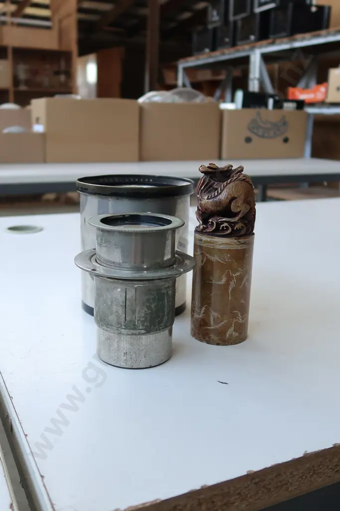 2 MAGNIFYING LENSES AND A CHINESE CARVED STONE DRAGON Image 1++